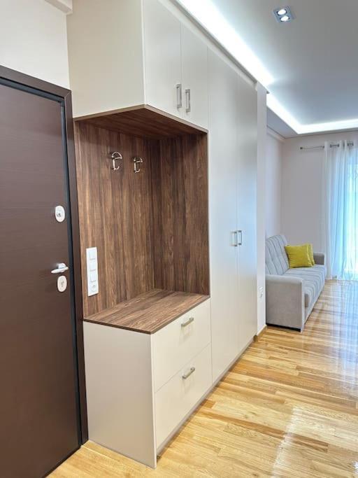 A Fully Renewed Modern Apartment Atenas Exterior foto